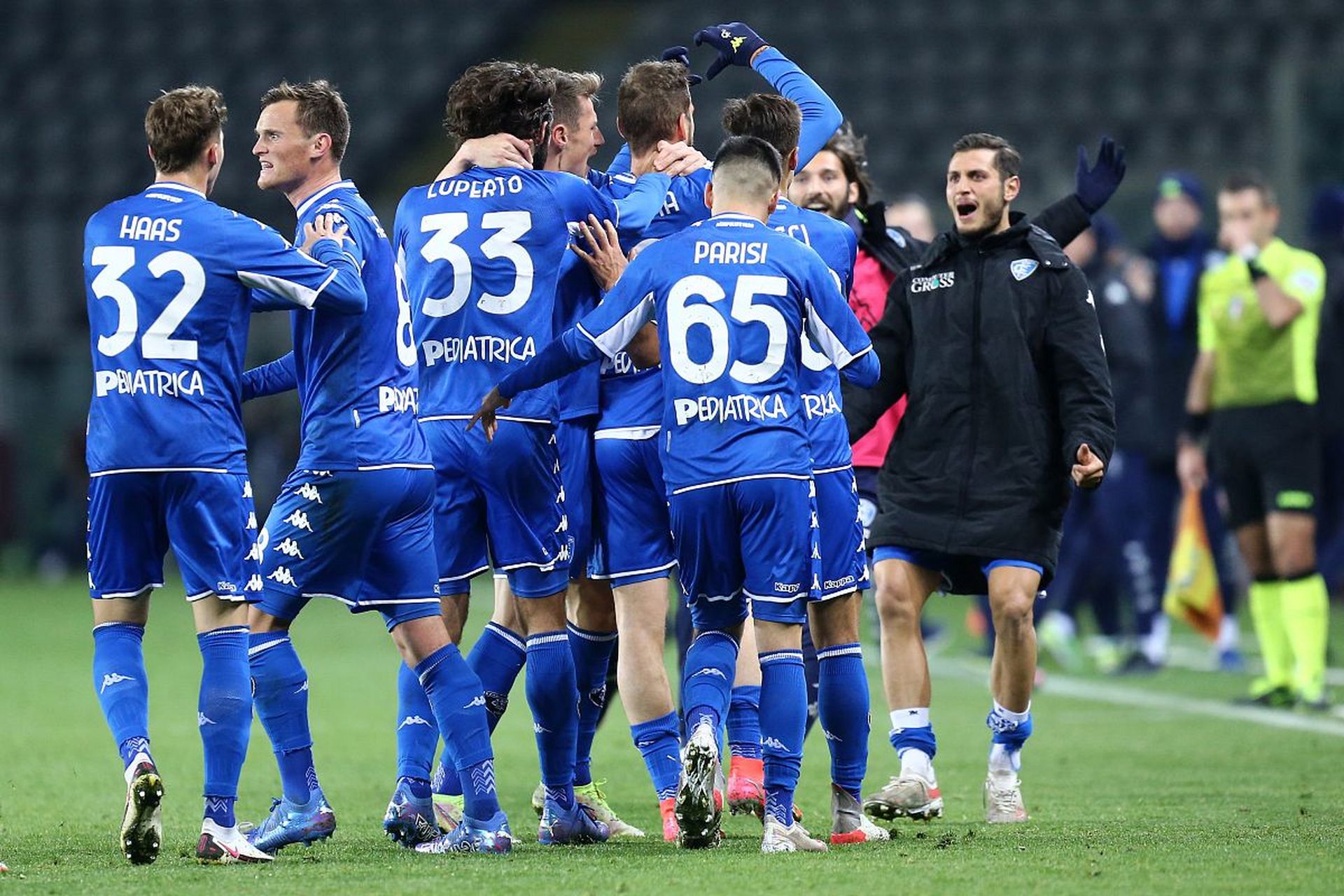 离不开他个 离不开他个