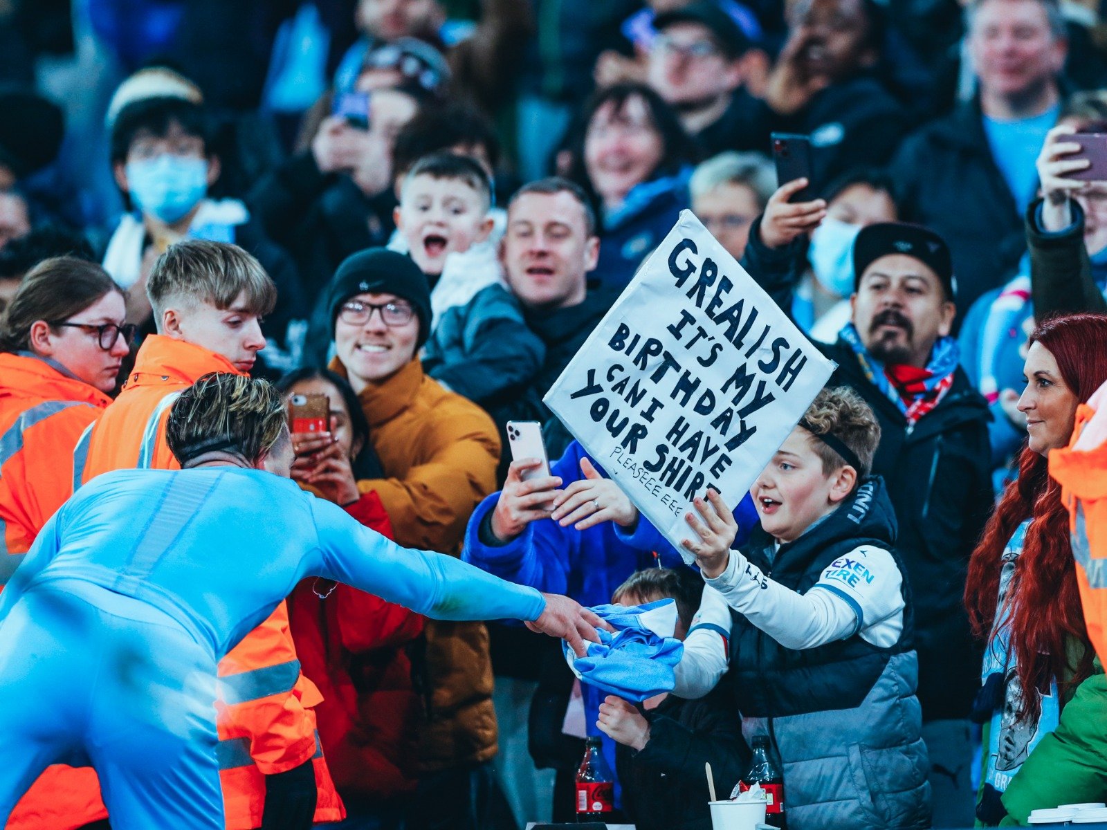 乎其年龄的 乎其年龄的